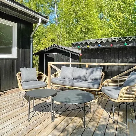 Amazing In Aakirkeby With House Sea View * Vester Somarken
