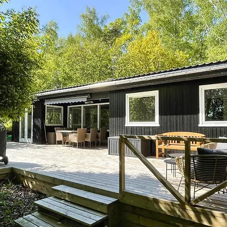 Feriehus Amazing In Aakirkeby *
