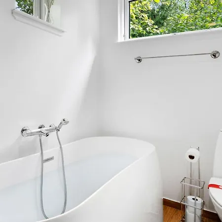 Vakantiehuis Amazing In Aakirkeby Vester Somarken